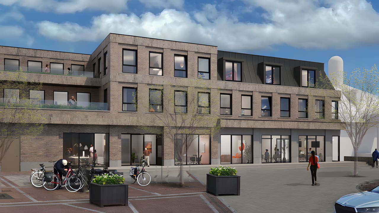 Optopping voormalig bankgebouw, Heemskerk: gevel aan het Burgemeester Nielenplein met nieuwe houten verdieping